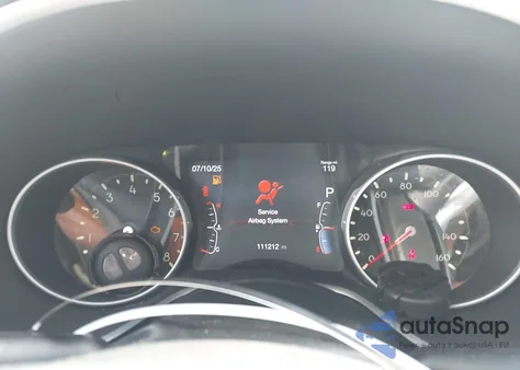 2019 Jeep Compass Limited 4X4 from USA, damaged, VIN 3C4NJDCB1KT599648